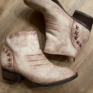 Circle G White Distressed Ankle Booties